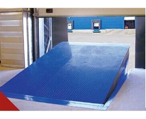 液壓式卸貨平臺(tái)